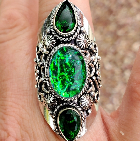 New Triplet Opal and Peridot 925 Silver Statement Ring. - Picture 4 of 16